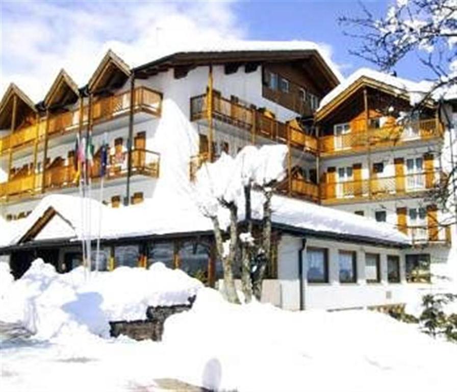 Hotel Olisamir Cavedago Exteriér fotografie